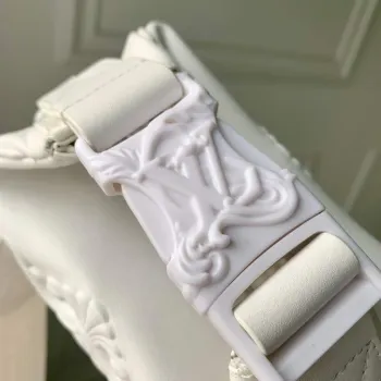 LV M21812 Louis Vuitton Cruiser Messenger Bag White