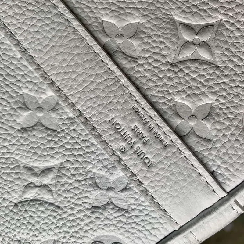 LV M21678 Louis Vuitton LV x YK Keepall Bandoulière 50 Bag