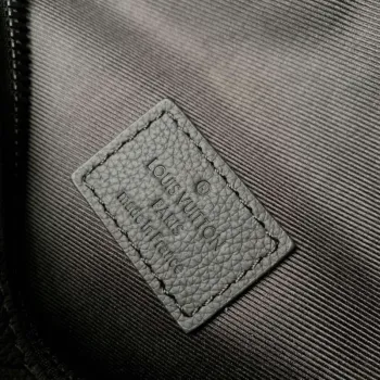 LV M46036 Louis Vuitton Discovery PM Bumbag Black