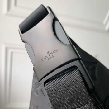 LV M46036 Louis Vuitton Discovery PM Bumbag Black