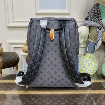 LV M46440 Louis Vuitton LV x YK Discovery Backpack