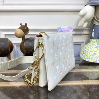 LV M22398 Louis Vuitton Coussin PM Handbag Crème Beige