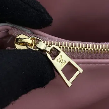 LV M22398 Louis Vuitton Coussin PM Handbag Crème Beige