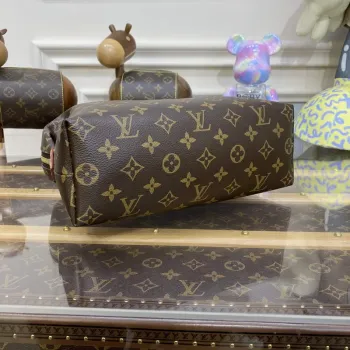 LV M46458 Louis Vuitton Cosmetic Pouch GM