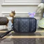 LV M82076 Louis Vuitton Pochette Kasai
