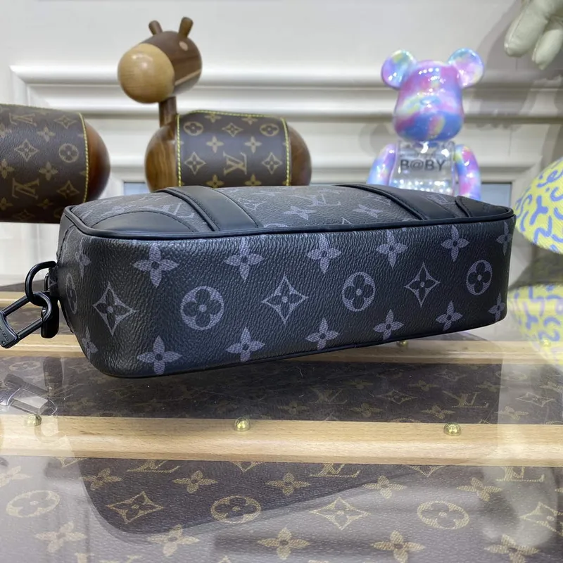 LV M82076 Louis Vuitton Pochette Kasai