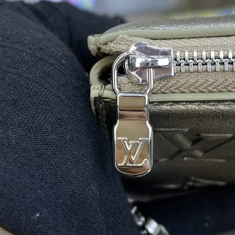 LV M81828 Louis Vuitton Lexington Pouch Bag Light gold