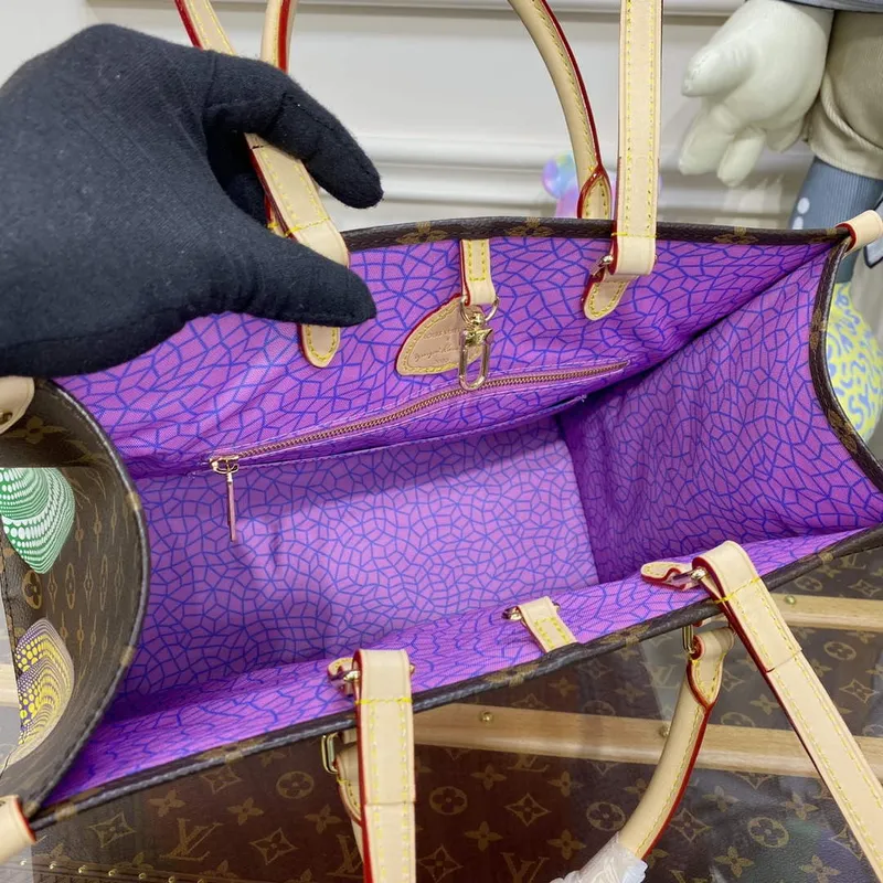 Louis Vuitton M46466 LV x YK OnTheGo MM Bag