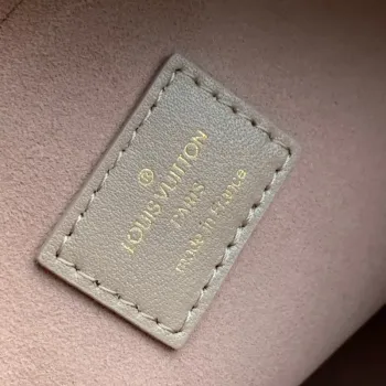 LV M57783 Louis Vuitton Coussin MM Bag Embossed puffy Lambskin Bag light Pink