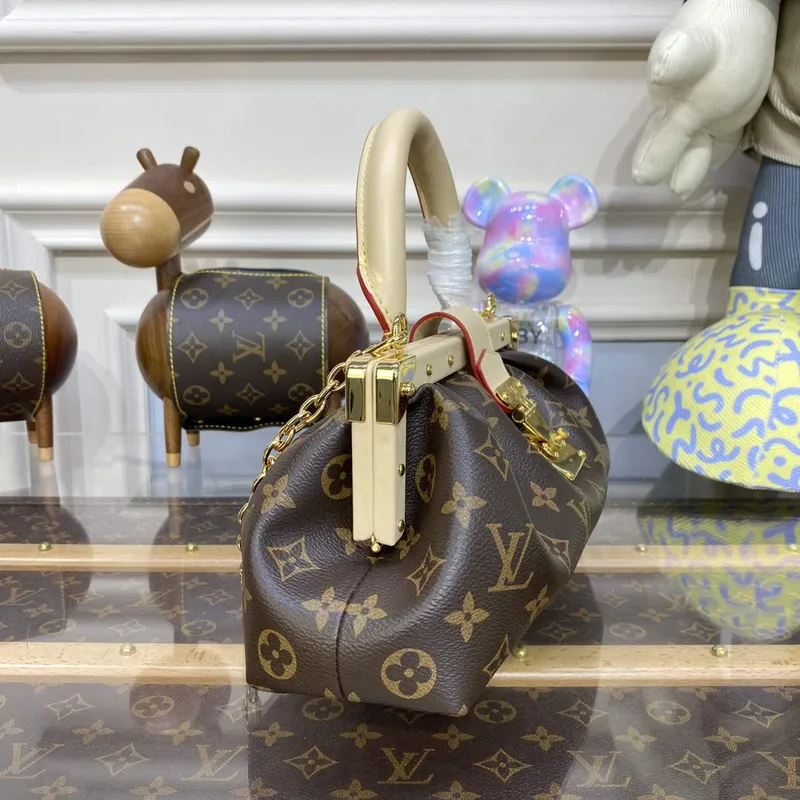 LV M46544 Louis Vuitton Monogram Clutch