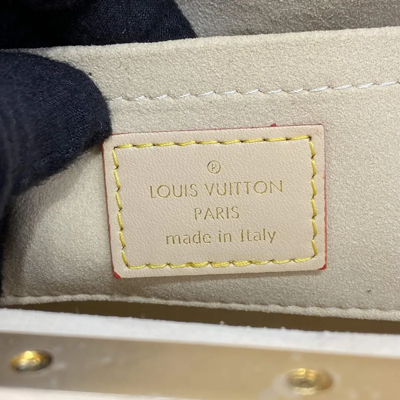 LV M46544 Louis Vuitton Monogram Clutch