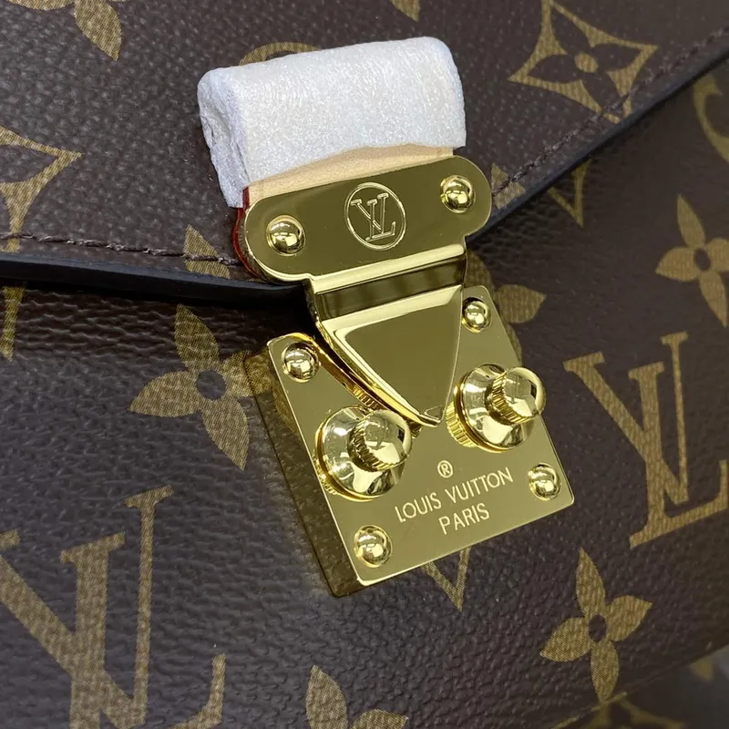 LV M46279 Louis Vuitton Pochette Métis East West Bag Presbyopia