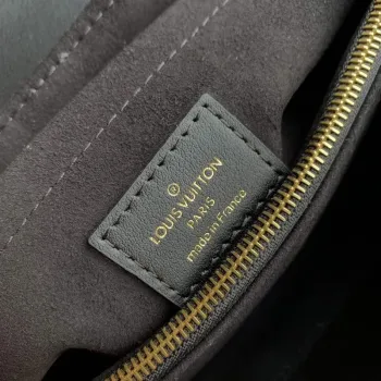 LV M21720 Louis Vuitton Hold Me Top handle Bag Black