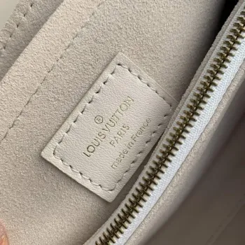 LV M21797 Louis Vuitton Hold Me Top handle Bag Ivoire White