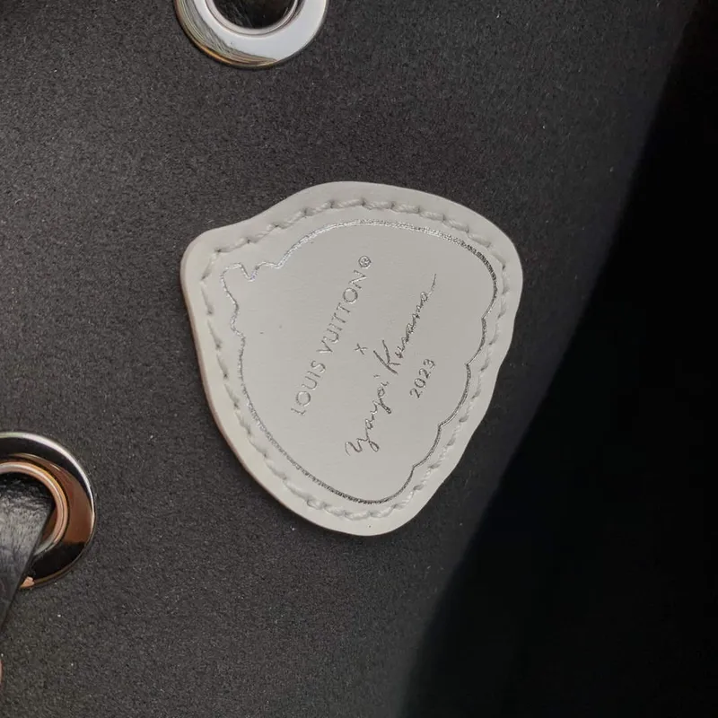 LV M21753 Louis Vuitton LV x YK Néonoé MM Bag Black White