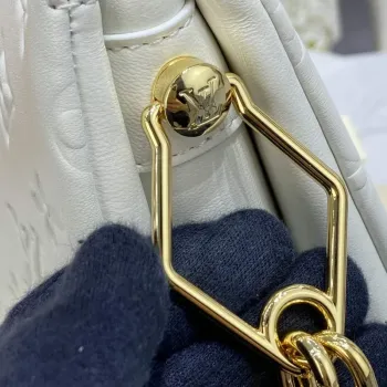 LV M20378 Louis Vuitton Coussin PM Bag White