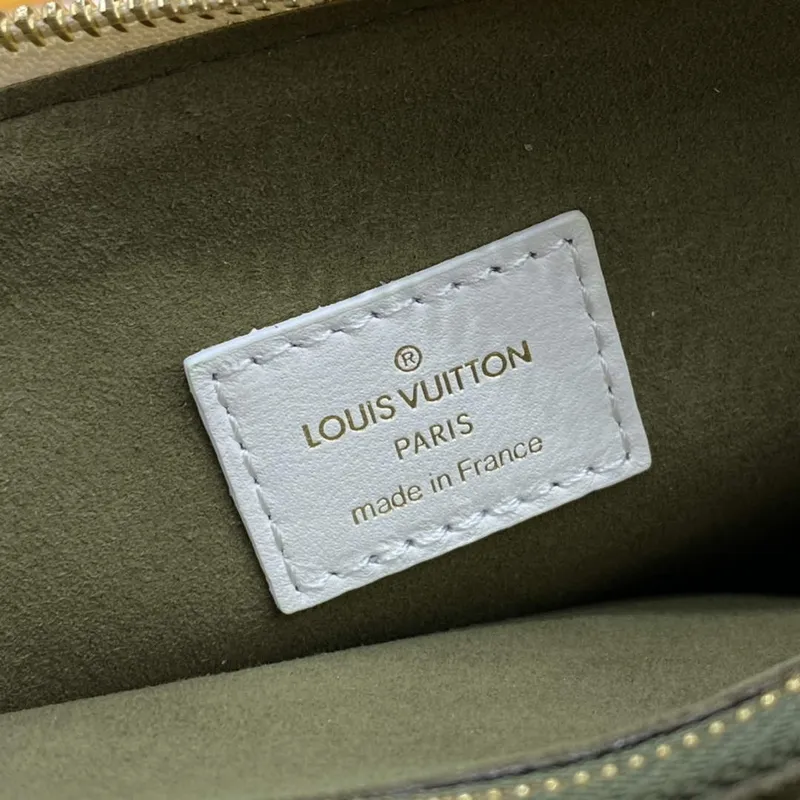 LV M20378 Louis Vuitton Coussin PM Bag White