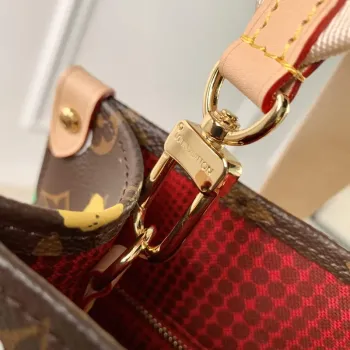 LV M46380 Louis Vuitton LV x YK Onthego PM Bag