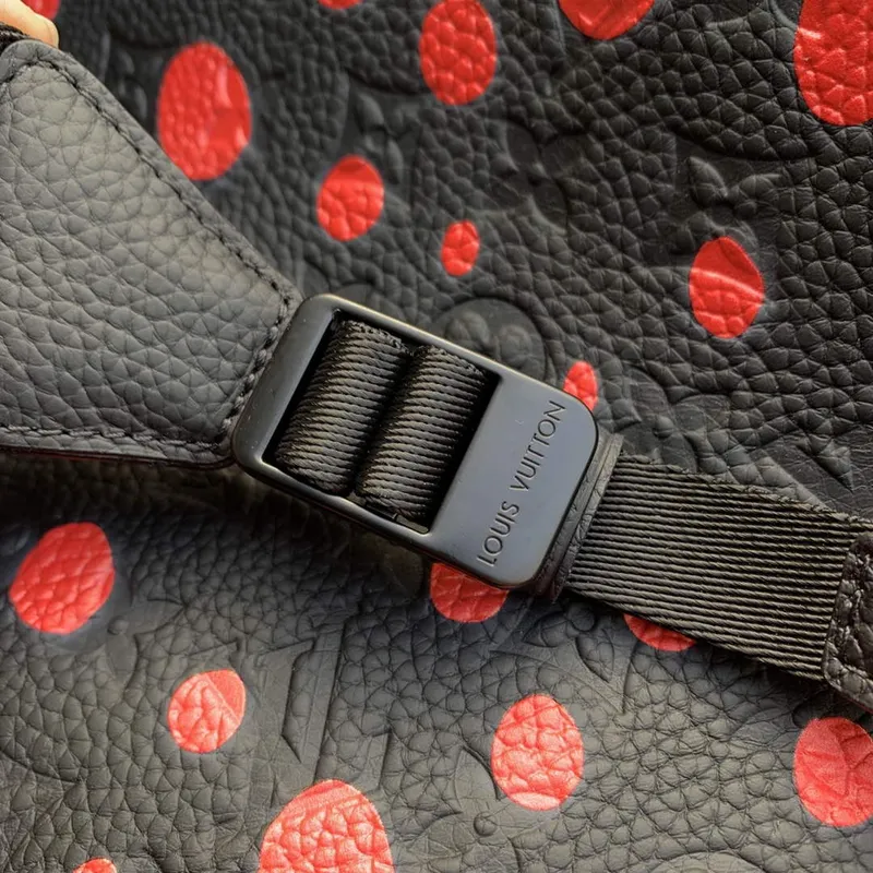 LV M21978 Louis Vuitton LV x YK  Christopher Backpack Taurillon Monogram