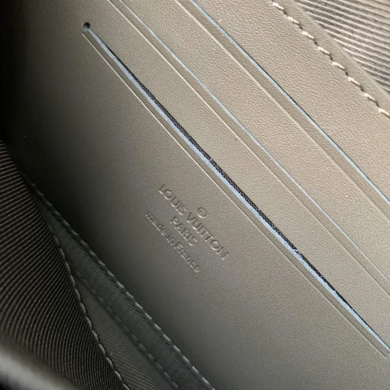 LV M59161 Louis Vuitton Alpha Wearable Wallet Green