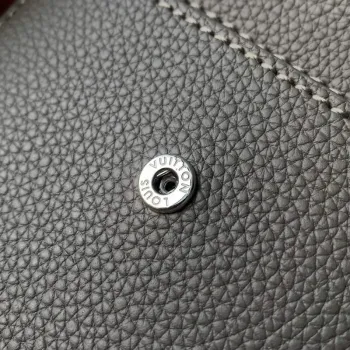 LV M57089 Louis Vuitton Phone Pouch Green