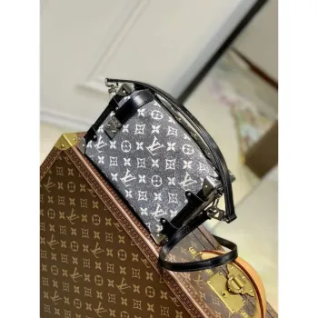 LV M21460 Louis Vuitton Side Trunk Bag