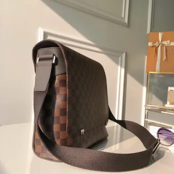 Louis Vuitton N41032 District MM Damier Ebène Bag