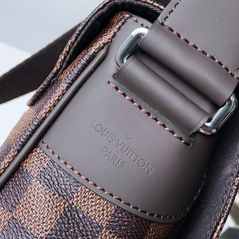 Louis Vuitton N41032 District MM Damier Ebène Bag