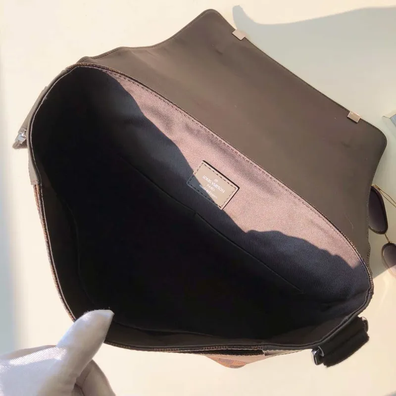 Louis Vuitton N41032 District MM Damier Ebène Bag