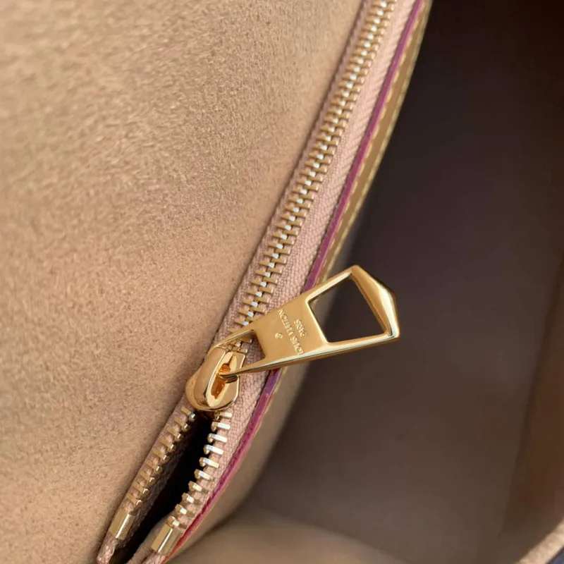 LV M46317 Louis Vuitton Diane Monogram Handbag