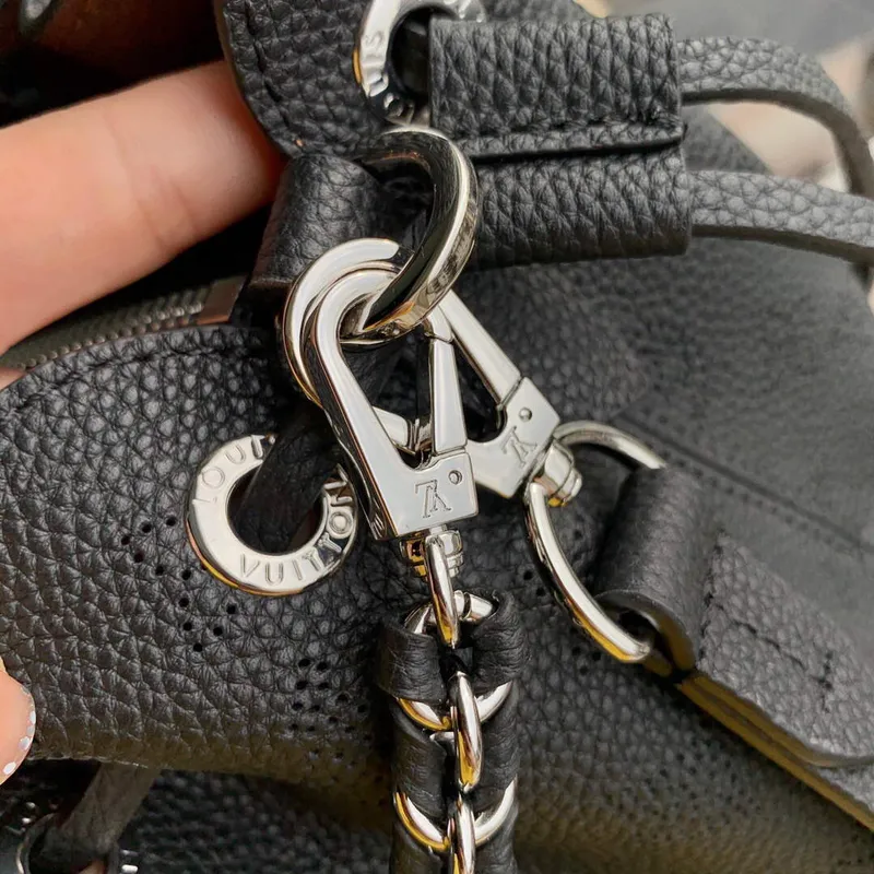 LV M59200 Louis Vuitton Bella Tote Mahina Black