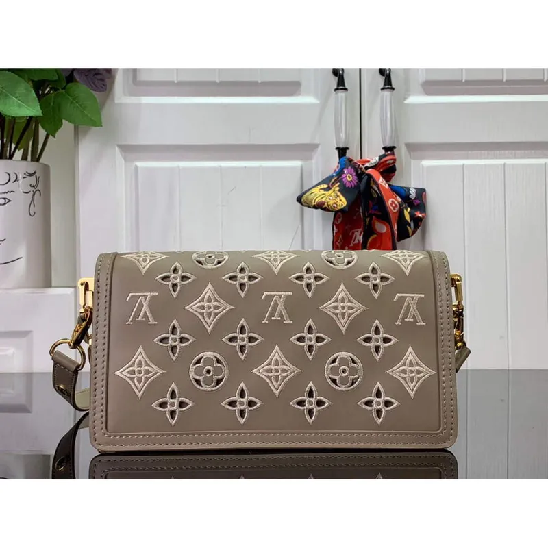 LV M20739 Louis Vuitton Dauphine East West Handbag Apricot