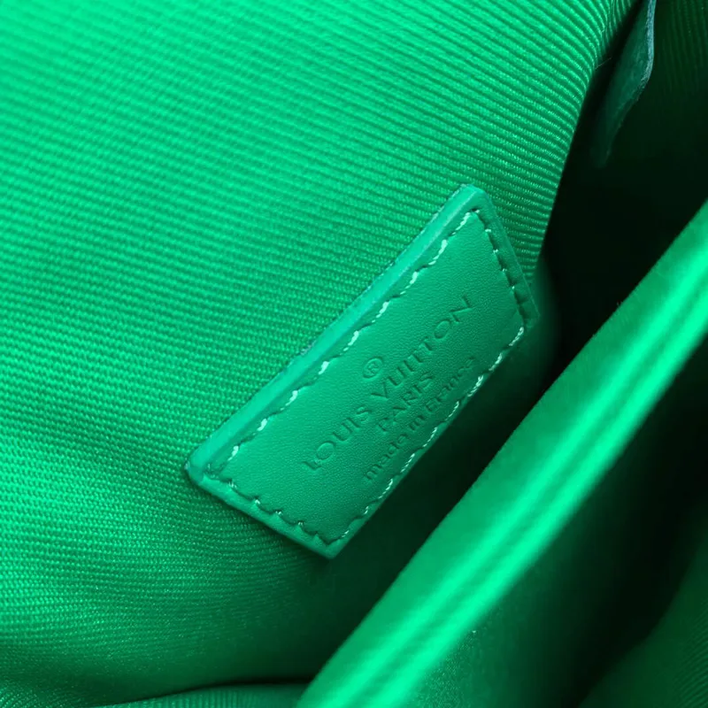 LV M81525 Louis Vuitton S LOCK Vertical Wearable Wallet Minty Green