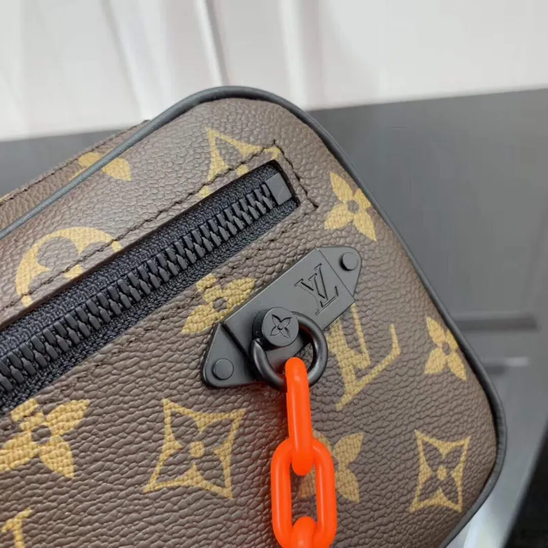 LV M68321 Louis Vuitton Pochette Volga Bag Brown