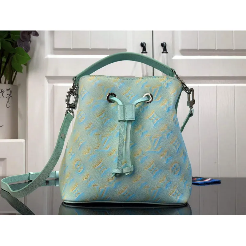 LV M46173 Louis Vuitton NéONOé BB Bucket Bag Vert d’eau Green