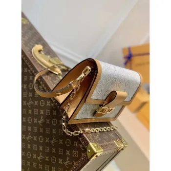 LV M59480 Louis Vuitton Dauphine Mini Bag Monogram White