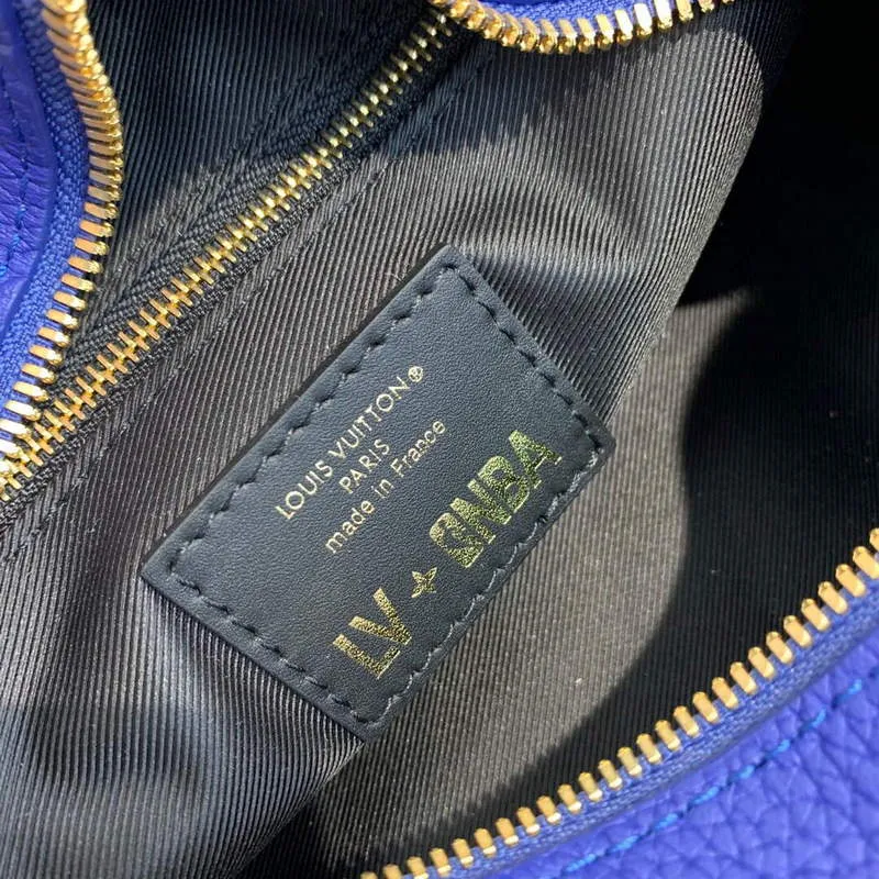 LV M21106 Louis Vuitton cloakroom dopp kit bag blue