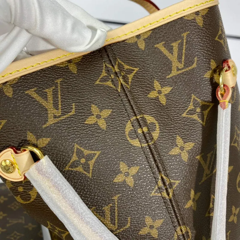 Louis Vuitton LV M50366 Neverfull MM Monogram Canvas Cerise Pink