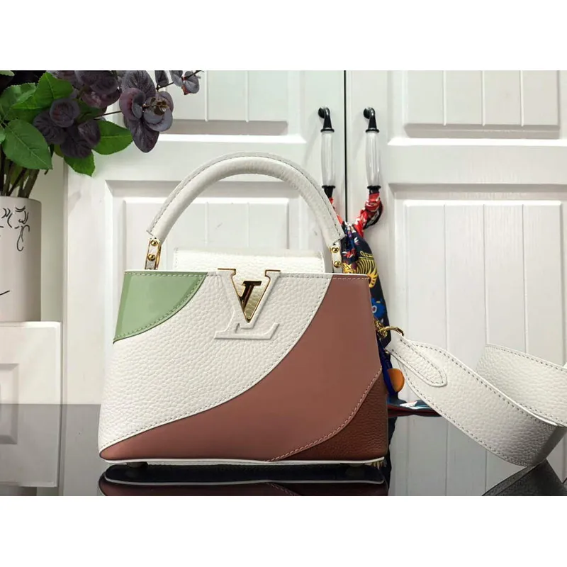 LV M59864 Louis Vuitton Capucines Mini Bag