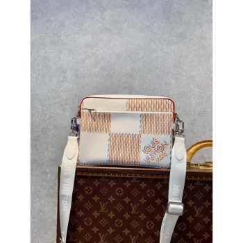 LV M20665 Louis Vuitton Trio Messenger Other Leathers