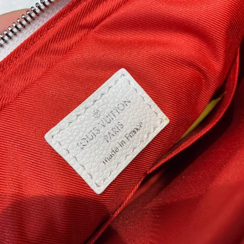 LV M20665 Louis Vuitton Trio Messenger Other Leathers