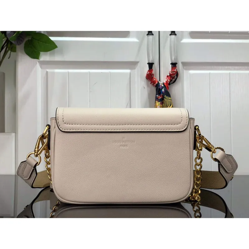 LV M59733 Louis Vuitton Lockme Tender Quartz White