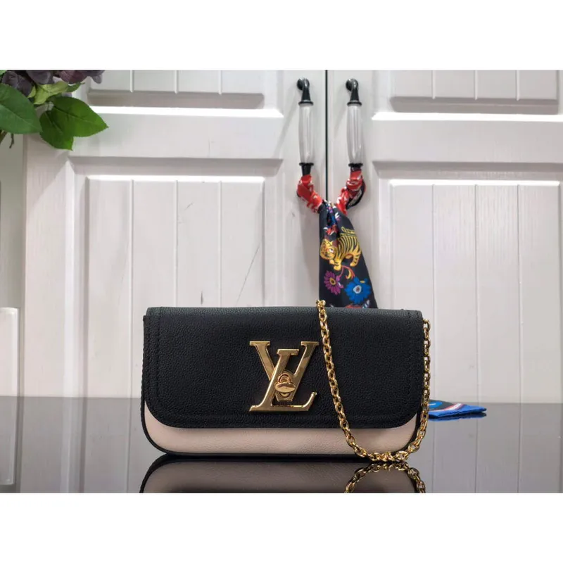 LV M80898 Louis Vuitton Lockme Pouch Black