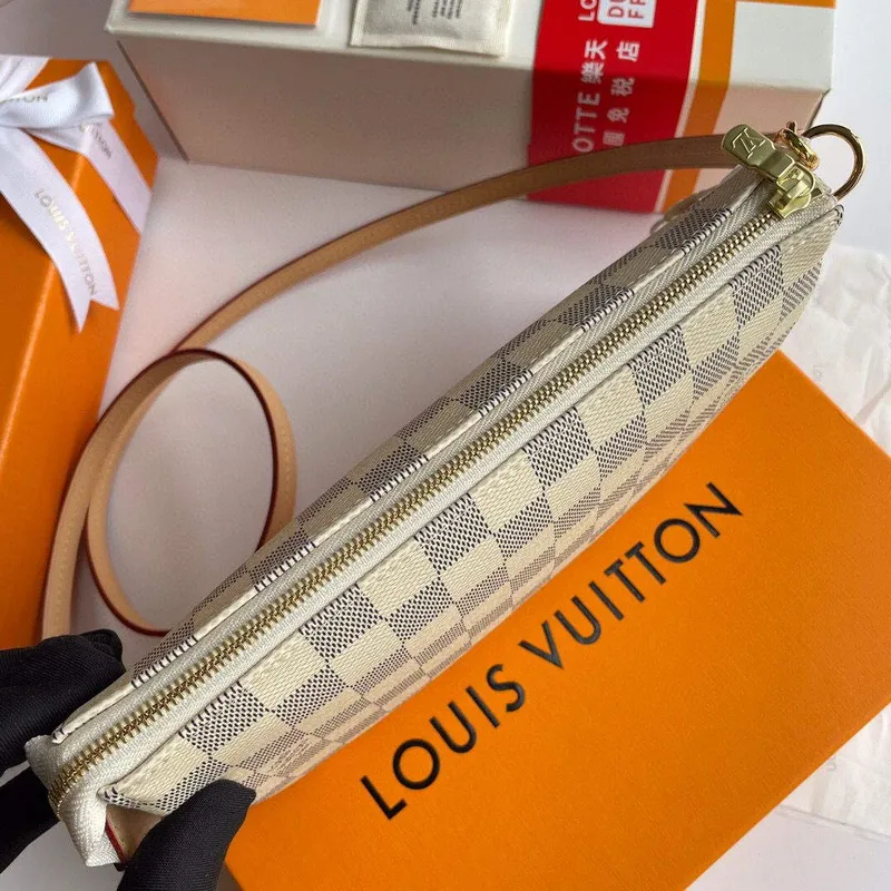 LV N41207 Louis Vuitton Pochette Accessoires Damier azur canvas
