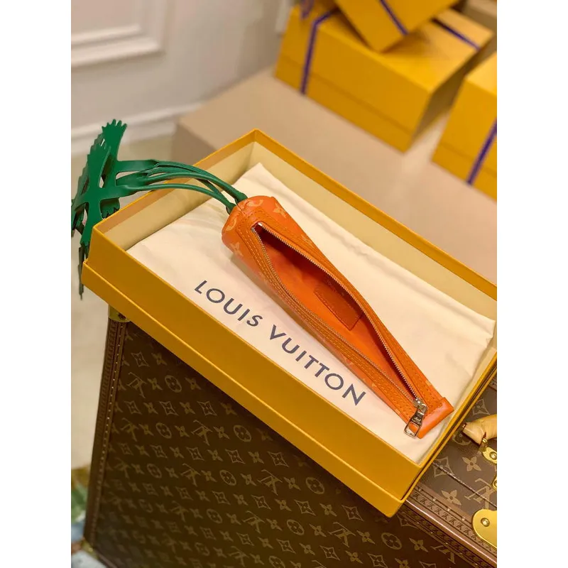 LV M80851 Louis Vuitton Carrot Pouch Orange