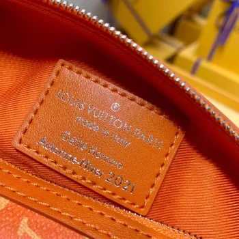 LV M80851 Louis Vuitton Carrot Pouch Orange