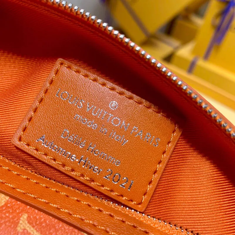 LV M80851 Louis Vuitton Carrot Pouch Orange