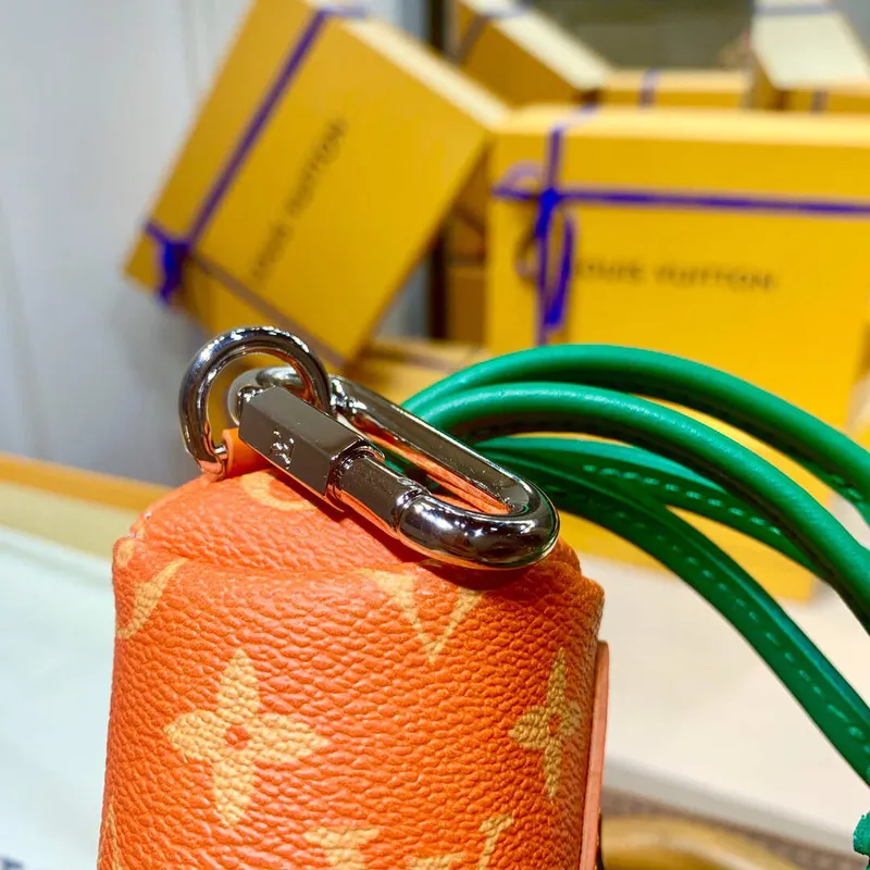 LV M80851 Louis Vuitton Carrot Pouch Orange