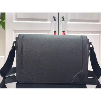 LV M30807 Louis Vuitton New Flap Messenger Black