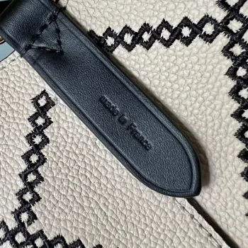 Louis Vuitton M46023 LV M46029 NéoNoé MM Monogram Beige